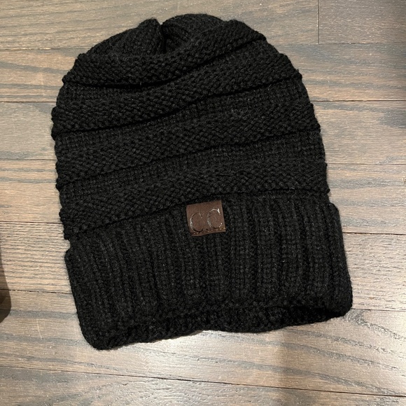 Lot of 3 CC Classic Slouchy Knit Adult Beanies - Picture 4 of 5